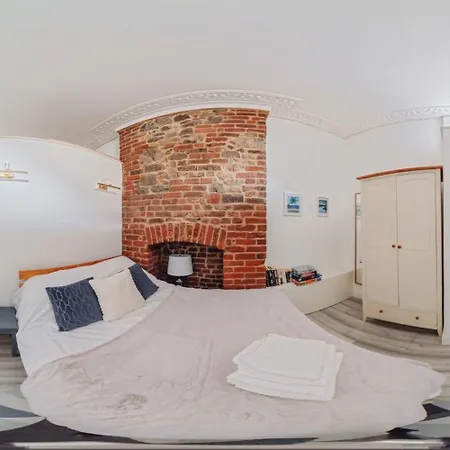 Apartment Beautiful 1 Bedroom In Clifton, *