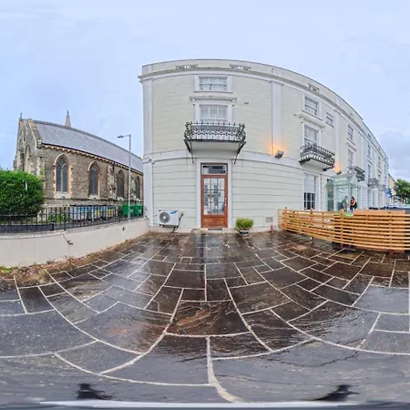 Apartment Beautiful 1 Bedroom In Clifton,