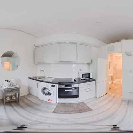 Beautiful 1 Bedroom In Clifton, Apartment Bristol